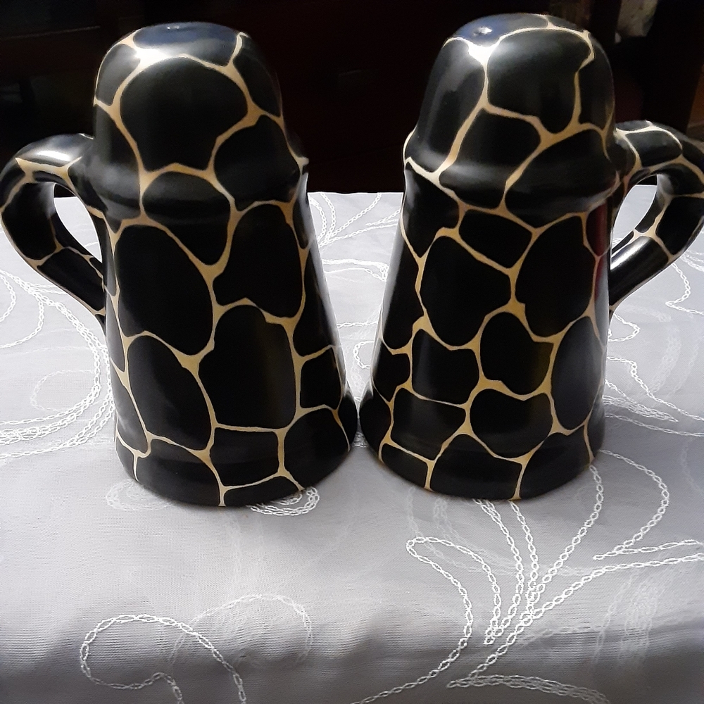 Set of Giraffe Print Salt & Pepper Shakers Laurie Gates App 5" Tall